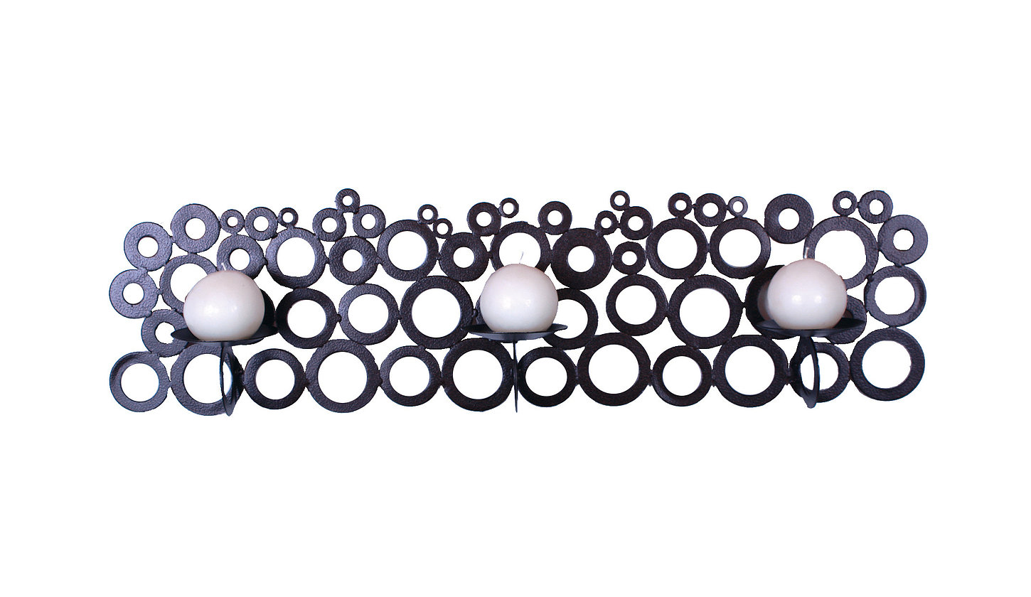 Candelero Horizontal Rondanas 3 velas. Descripción del producto: Medidas: Altura 85 cm. x 23 cm. Material: Rondanas. Color: Negro/chocolate. Incluye 3 velas color marfil. Acabado: Pintura horneada. CAND029 $700