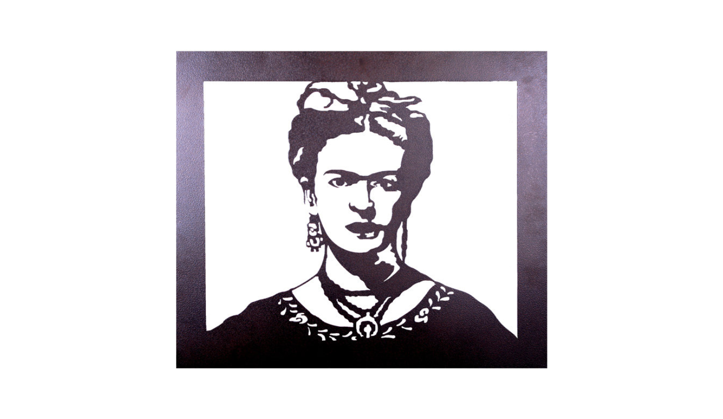 Lámpara Frida. Descripción del producto. Medidas: Altura 70 cm. x 60 cm. Material: Lámina. Luz 1 lámpara de gabinete. Color: Negro/chocolate. Acabado: Pintura horneada. LAM029 $1400